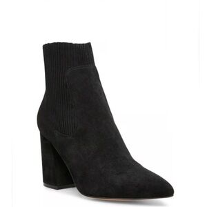 Steven New York Steve Madden size 8.5 Near Black Booties